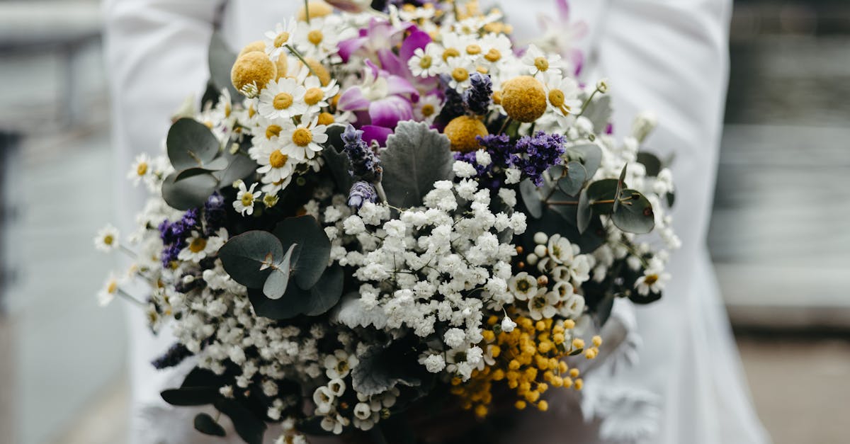 Budgeting for Flowers: A Guide for Your Consultation