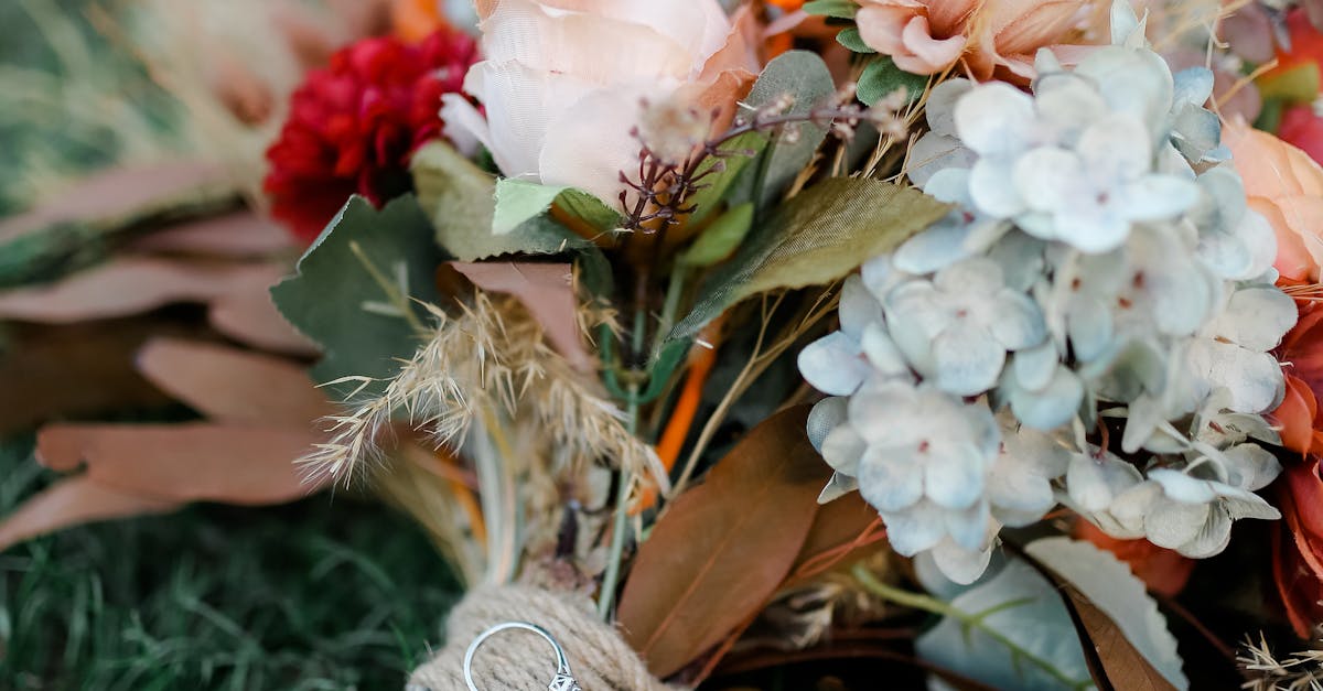 Creating a Cozy Atmosphere with Vintage-Inspired Floral Arrangements