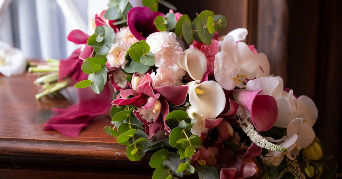 Timeless Blooms: Choosing Flowers That Reflect a Vintage Aesthetic