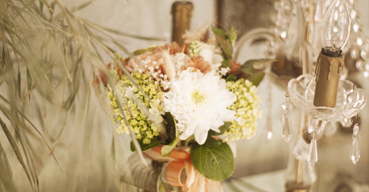 Trendy Textures: Incorporating Touches of Nature into Wedding Flowers